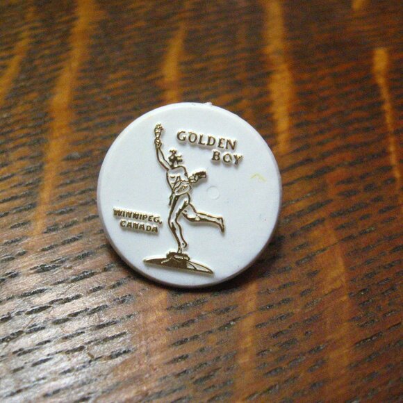 Golden Boy Statue Winnipeg Lapel Pin - Picture 1 of 4